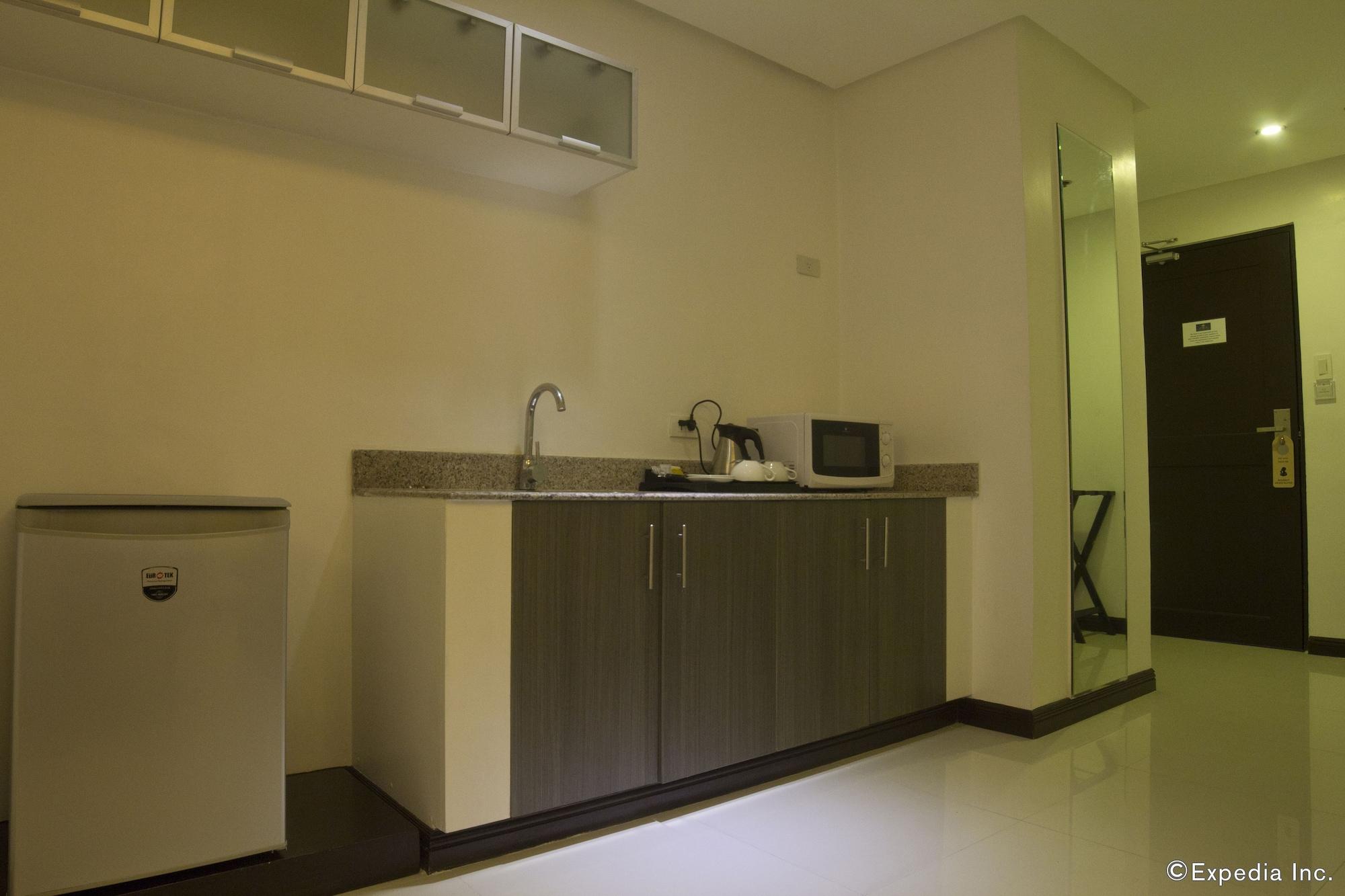 Aparthotel Regency Grand Manila