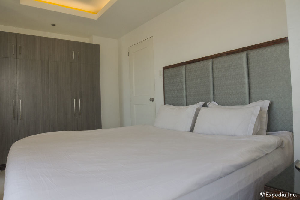 Regency Grand Aparthotel 3*
